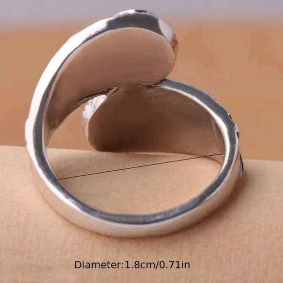 Ring Black Onyx Stone Inlaid SIlver Plated Metal Sz 9 Boho Hippie Wavy Spoon - Picture 3 of 3